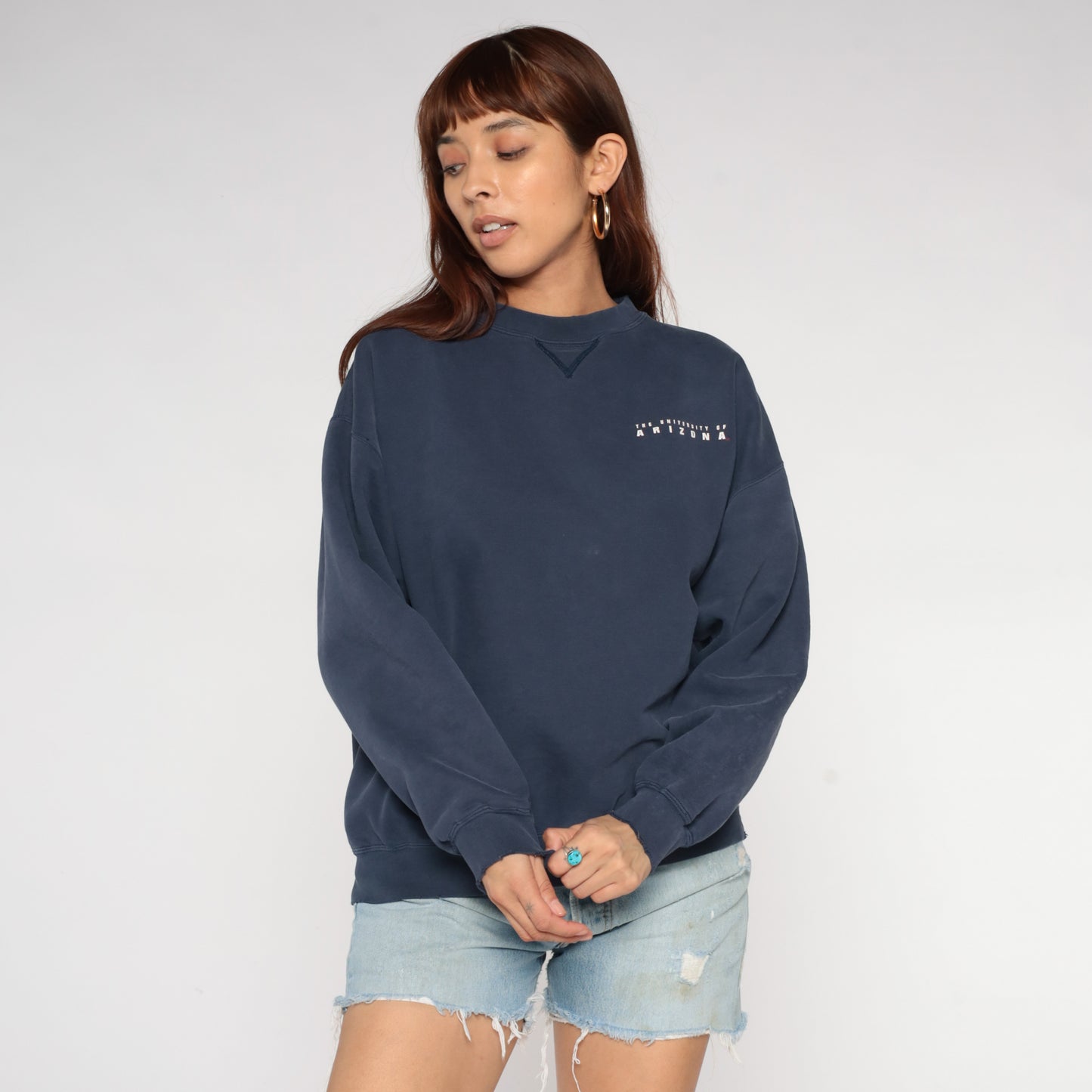 90s University Arizona Wildcats Sweatshirt Navy Blue Embroidered Cats Logo Vintage College Athletic Team Gear For Sports Collegiate Medium M