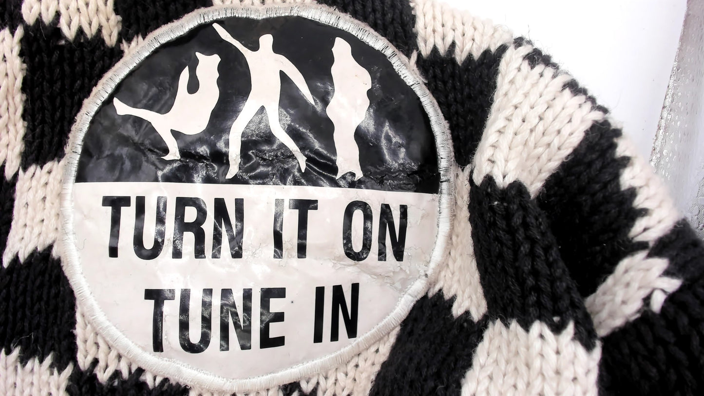 90s Untouchables Cardigan Black White Checkered Argyle Pattern Graphic Cotton Vintage Streetwear Dance Music Extra Large XL