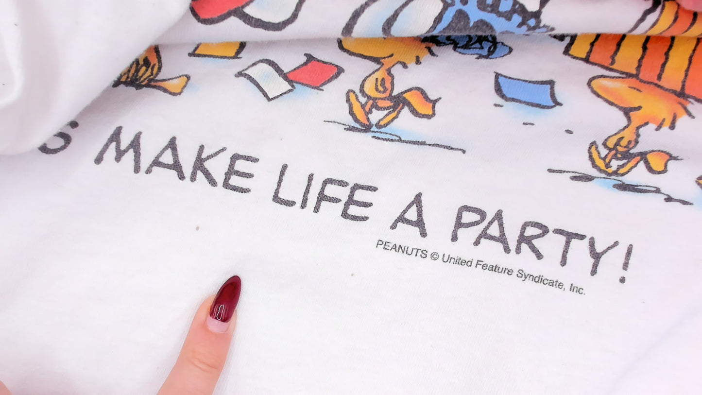 Snoopy Peanuts Party Tee 90s Graphic Print White Cotton Shirt Woodstock Cartoon Friends Make Life A Crew Neck Boxy Fit Vintage Band Style Unisex Top Medium M