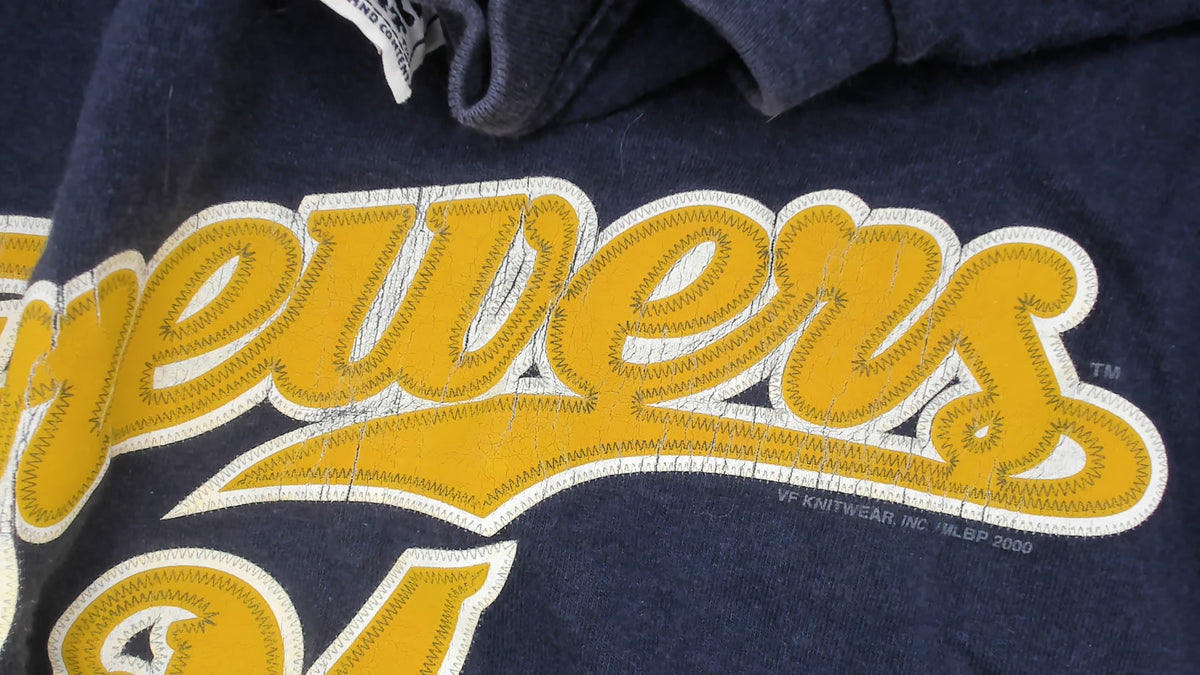 Milwaukee Brewers Tee 90s MLB Baseball Graphic Shirt Navy Blue Cotton Yellow Gold Script Logo Lee Sport Short Sleeve Crew Neck Boxy Sports Fan Wisconsin Unisex Large L