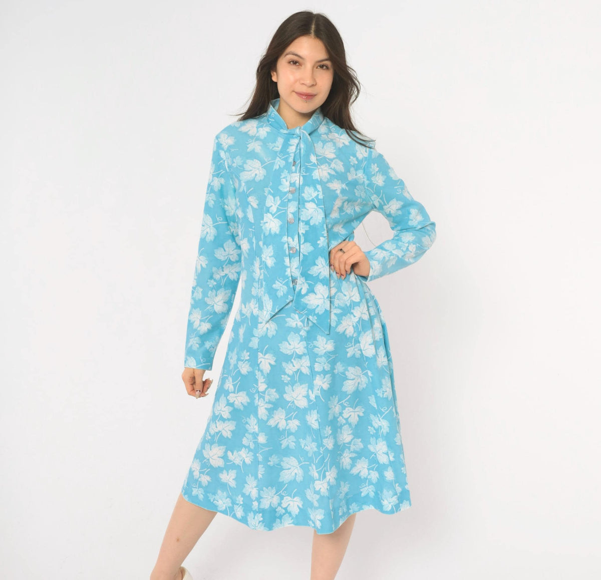 70s Montgomery Ward Floral Dress Blue Leaf Print Tie Neck Button Front Medium M