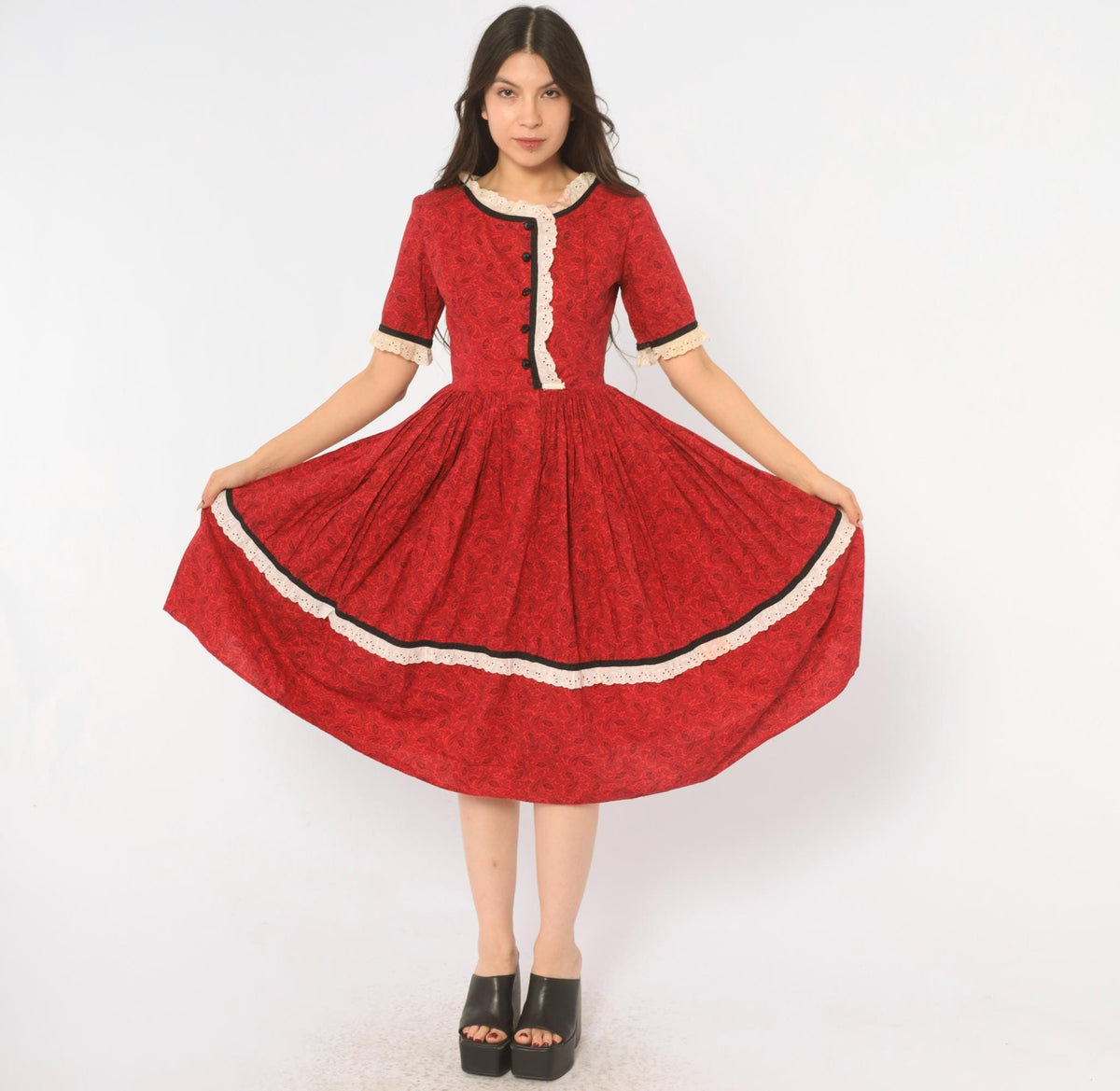60s Red Paisley Cotton Dress Black Eyelet Lace Button Front Full Skirt Extra Small XS