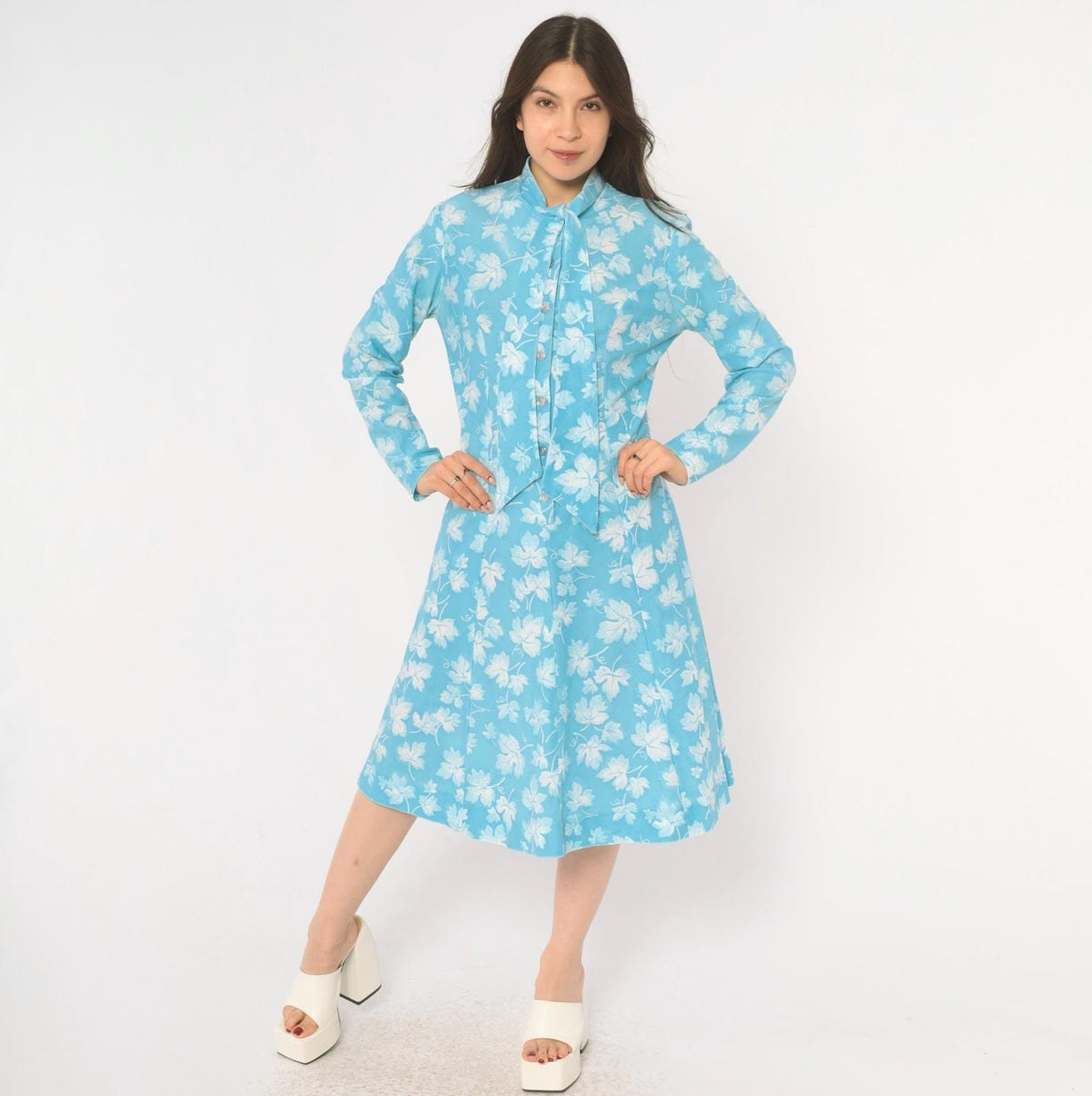 70s Montgomery Ward Floral Dress Blue Leaf Print Tie Neck Button Front Medium M