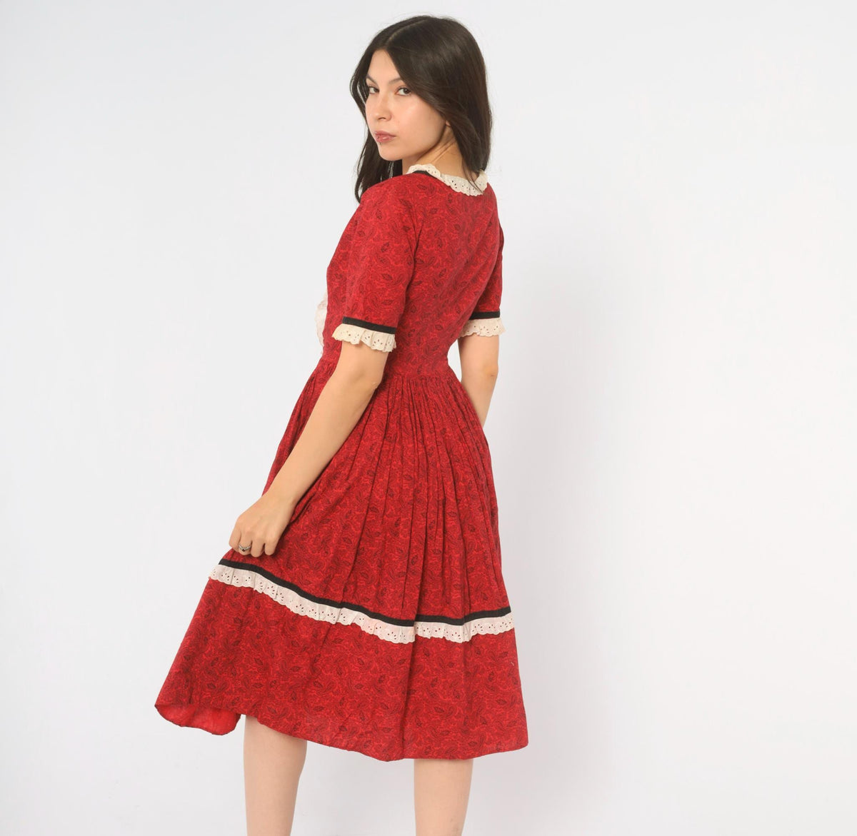 60s Red Paisley Cotton Dress Black Eyelet Lace Button Front Full Skirt Extra Small XS