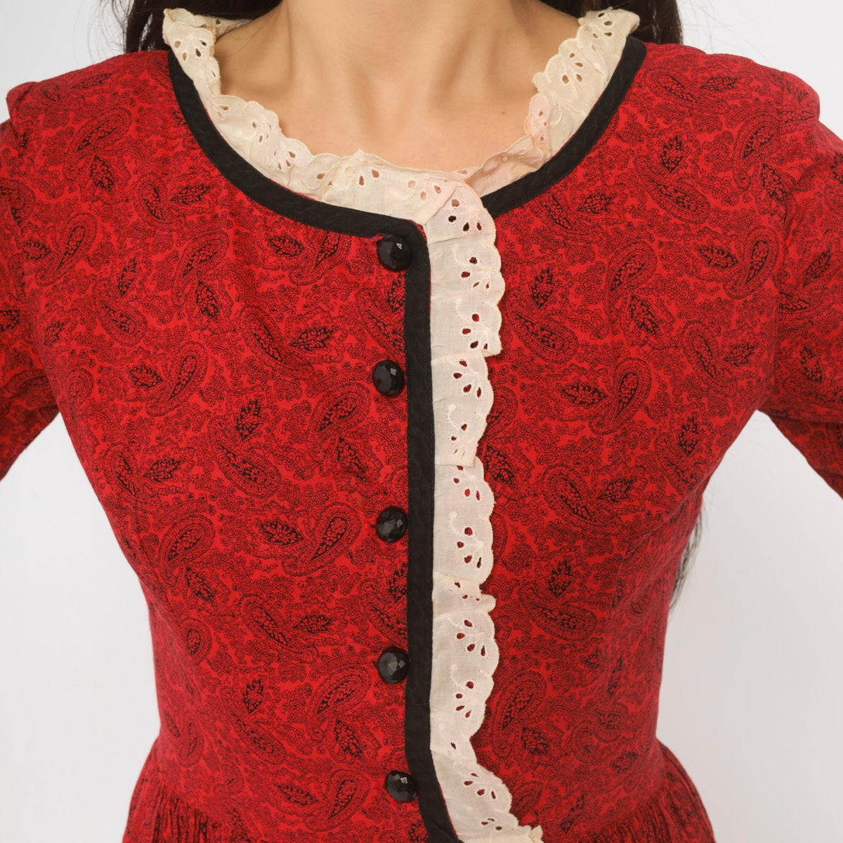 60s Red Paisley Cotton Dress Black Eyelet Lace Button Front Full Skirt Extra Small XS