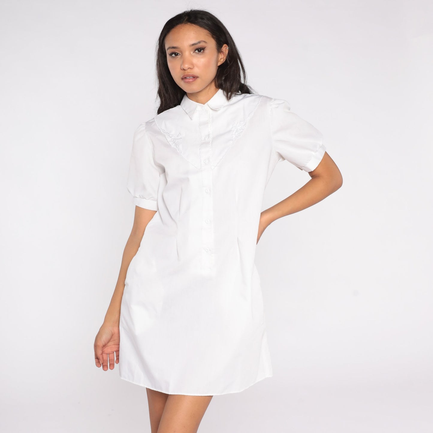 White Sheath Dress 80s Puff Sleeve Mini Collared Button Up Shift Floral Embroidered Minidress Nurse Uniform Retro Vintage 1980s Medium M