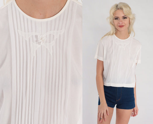 60s Blouse White Pleated Butterfly Top Retro Floral Rosette Short Sleeve Button Back Shirt Simple Sixties Mod Nylon Vintage 1960s Medium M